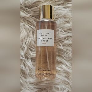 VICTORIA'S SECRET COCONUT MILK & ROSE CALM